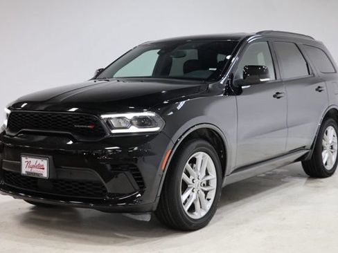 Used 2025 Dodge Durango GT AWD/4WD image 3