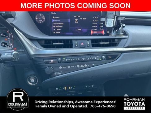Used 2020 Lexus ES 350 w/ Premium Package image 10