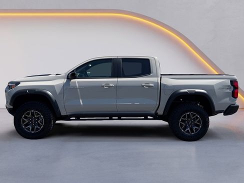 New 2026 Chevrolet Colorado ZR2 w/ Technology Package AWD/4WD image 6