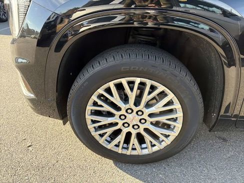 Used 2025 GMC Acadia Denali image 8