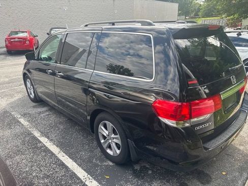 Used 2010 Honda Odyssey Touring image 3