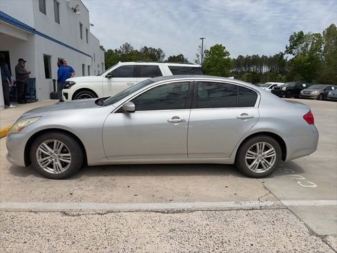 Used 2010 INFINITI G37 x Sedan w/ Premium Pkg AWD/4WD image 3