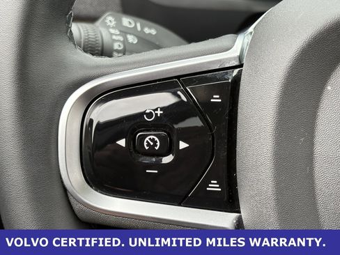 Certified 2025 Volvo XC90 B6 Plus image 18