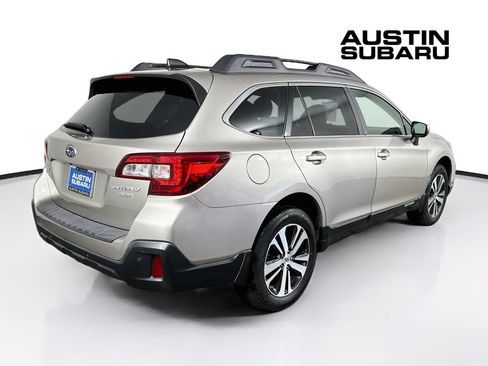 Used 2019 Subaru Outback 3.6R Limited w/ Popular Package #2 AWD/4WD image 7