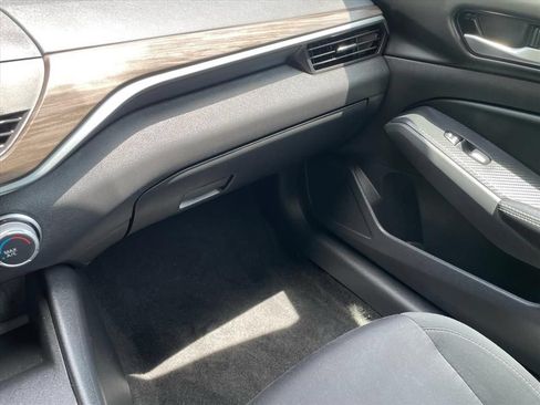 Used 2025 Nissan Altima 2.5 SV FWD image 14