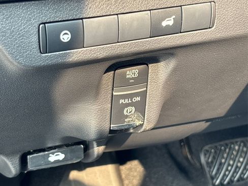 Certified 2025 Nissan Murano SV image 34