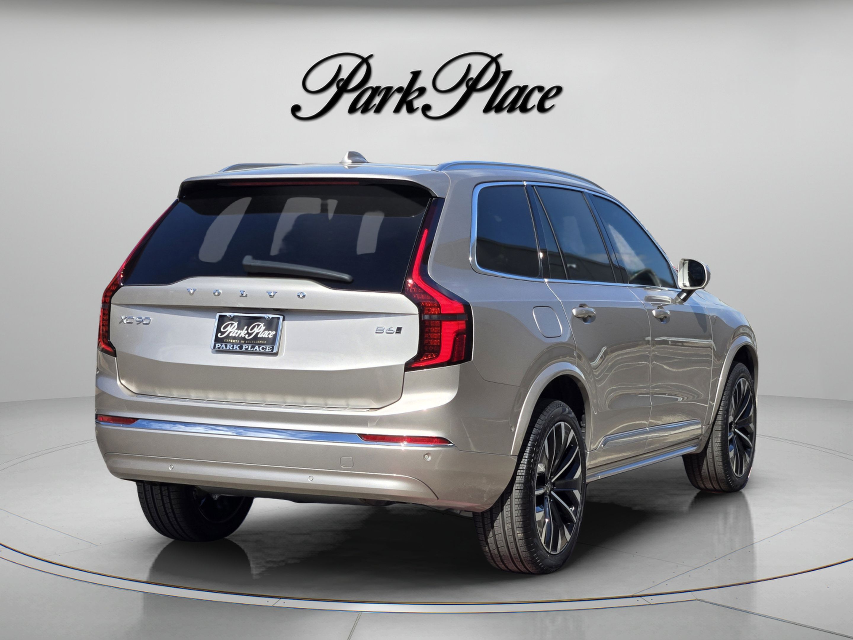 Used 2026 Volvo XC90 B6 Plus w/ Protection Package Premier AWD/4WD image 6