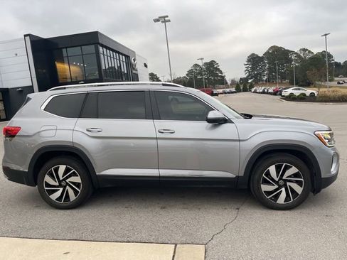 Certified 2025 Volkswagen Atlas SEL image 5