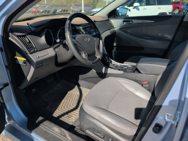 Used 2012 Hyundai Sonata Hybrid w/ Leather Pkg FWD image 6