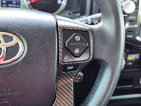 Used 2019 Toyota 4Runner TRD Off-Road Premium AWD/4WD image 19