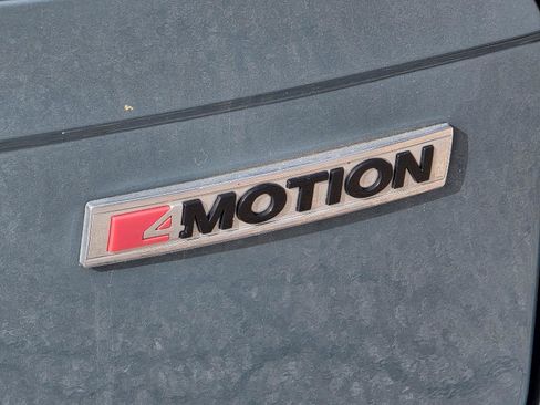 Used 2021 Volkswagen Tiguan SEL AWD/4WD image 42
