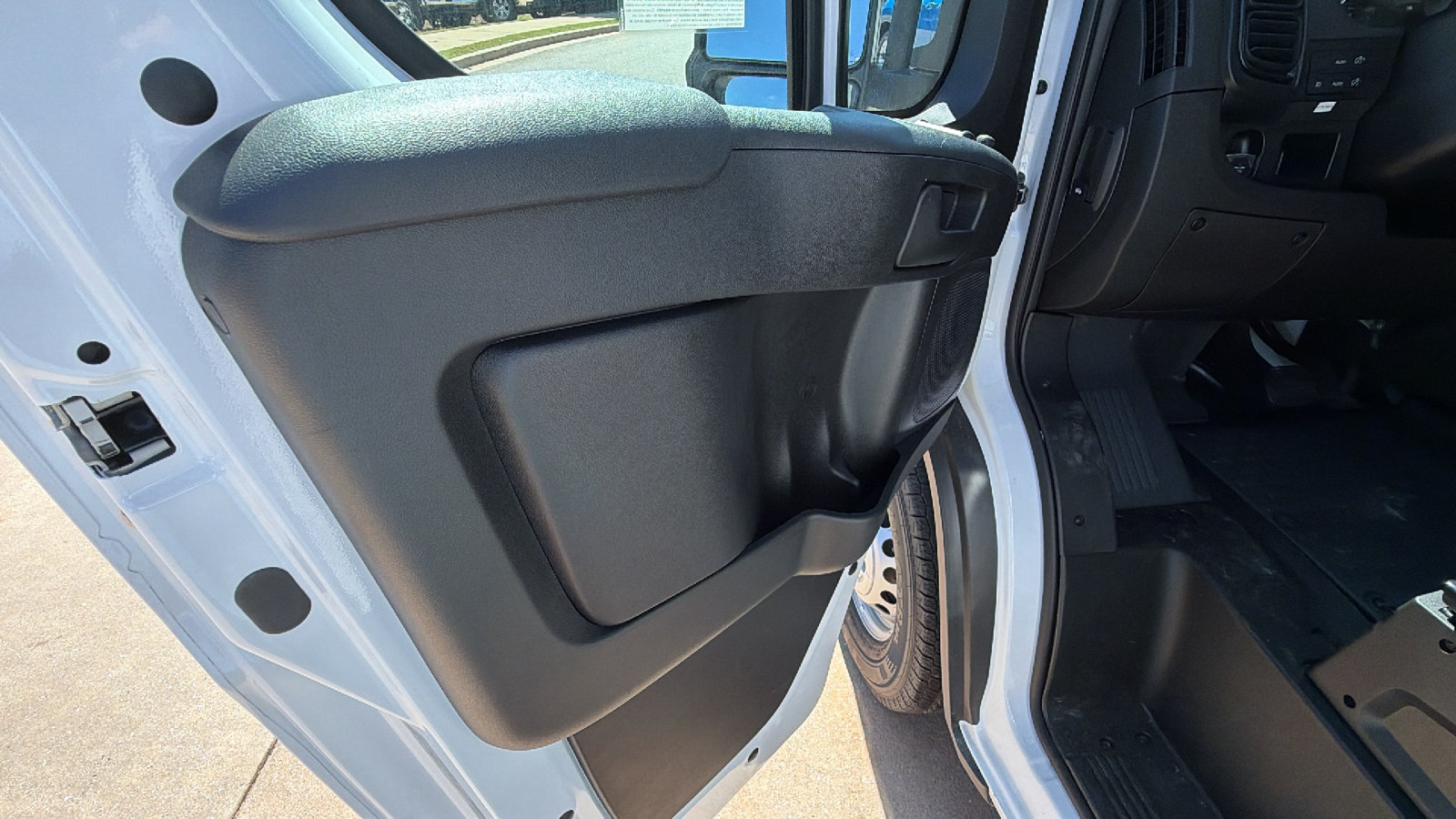 New 2026 RAM ProMaster 3500 w/ Convenience Group FWD image 14