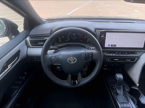 Used 2025 Toyota Camry SE w/ Multimedia Upgrade Package FWD image 13