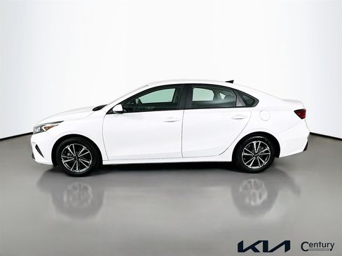 Certified 2023 Kia Forte LXS FWD image 8