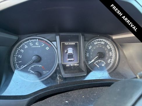 Used 2016 Toyota Tacoma TRD Sport w/ Towing Package image 9