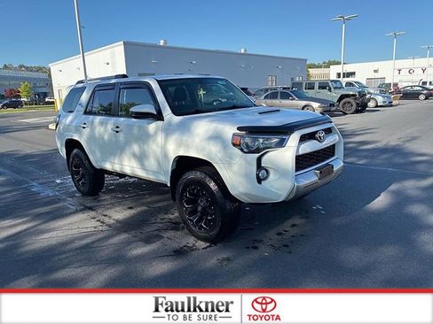 Certified 2017 Toyota 4Runner TRD Off-Road AWD/4WD image 2
