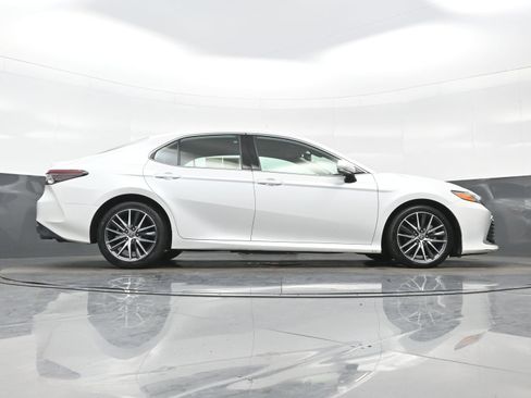 Used 2023 Toyota Camry XLE FWD image 35
