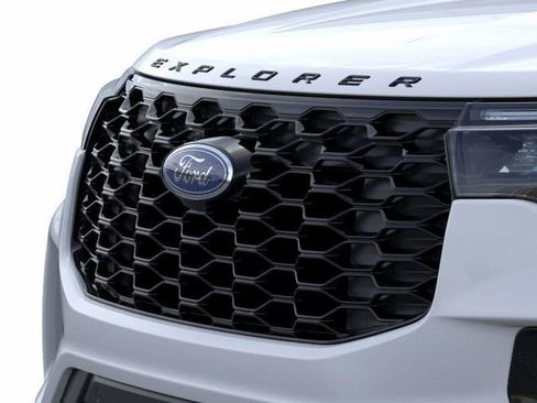New 2026 Ford Explorer ST-Line w/ ST-Line Street Pack RWD image 17