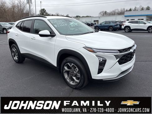 New 2026 Chevrolet Trax LT w/ Driver Confidence Package image 1