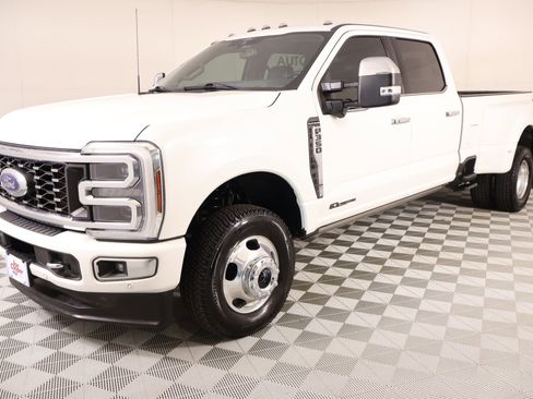 Used 2024 Ford F350 Platinum AWD/4WD image 11