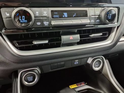 Used 2026 Toyota Grand Highlander AWD image 13