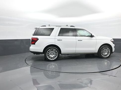 Certified 2024 Ford Expedition Limited image 8