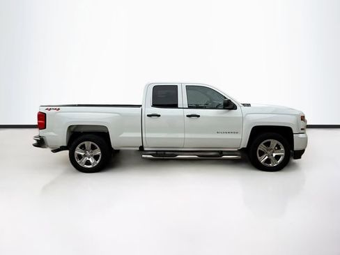 Used 2019 Chevrolet Silverado 1500 Custom image 5