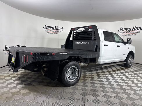 Used 2024 RAM 3500 SLT image 4