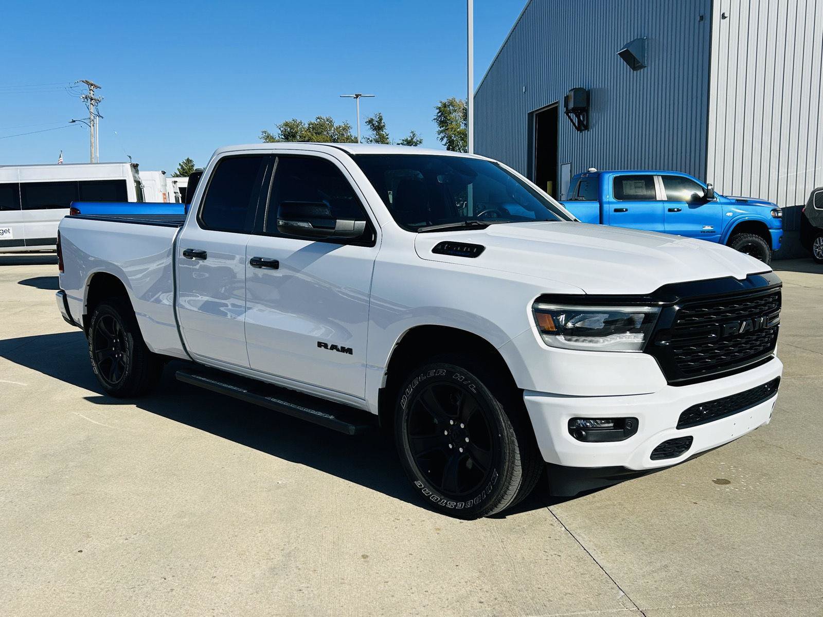 Used 2023 RAM 1500 Big Horn AWD/4WD image 2