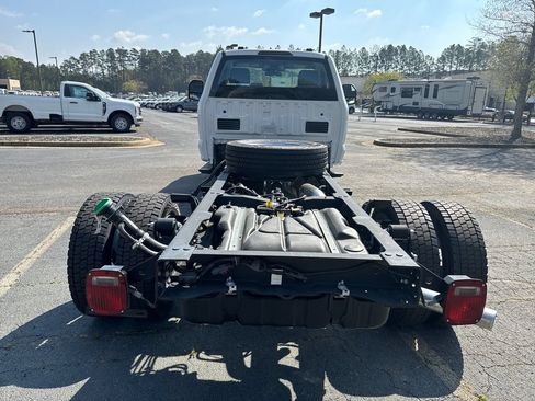 New 2026 Ford F450 XL RWD image 9