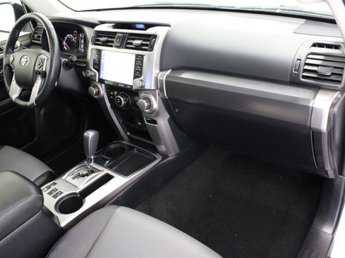 Used 2024 Toyota 4Runner SR5 Premium w/ Moonroof Package RWD image 37