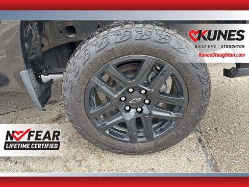 Used 2024 Chevrolet Silverado 1500 LT Trail Boss AWD/4WD image 18