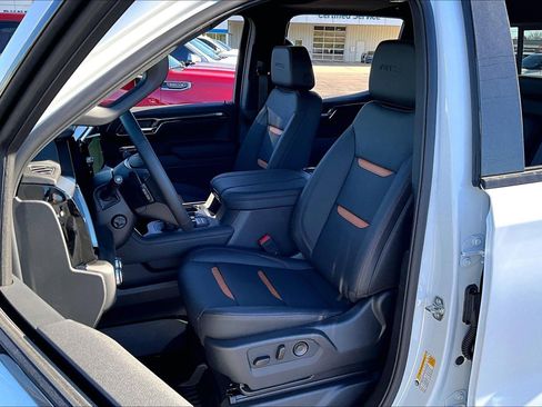 New 2026 GMC Sierra 1500 AT4 w/ AT4 Premium Package image 9
