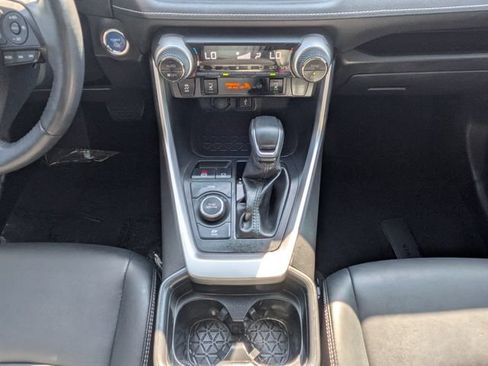 Used 2021 Toyota RAV4 XLE Premium AWD/4WD image 19