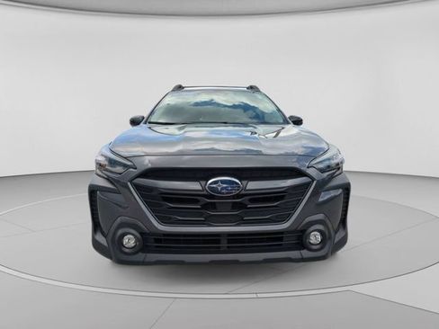 Used 2025 Subaru Outback Premium AWD/4WD image 10
