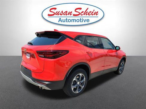 Used 2025 Chevrolet Blazer LT AWD/4WD image 23