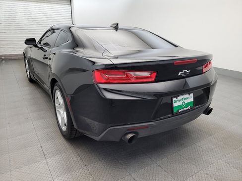 Used 2017 Chevrolet Camaro LT RWD image 5
