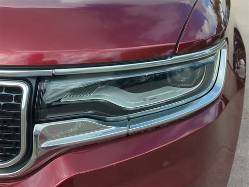 Used 2022 Jeep Wagoneer Series III w/ Premium Group I image 11