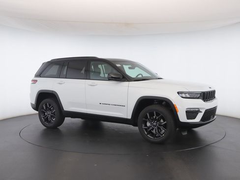 New 2025 Jeep Grand Cherokee Limited image 30