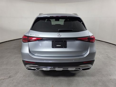 Certified 2025 Mercedes-Benz GLC 300 image 5