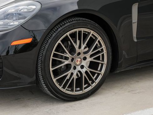 Used 2022 Porsche Panamera Platinum Edition RWD image 34