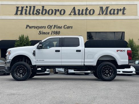 Used 2020 Ford F250 XLT w/ XLT Value Package AWD/4WD image 3