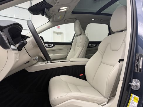 Certified 2024 Volvo XC60 B5 Core w/ Protection Package Premier AWD/4WD image 12