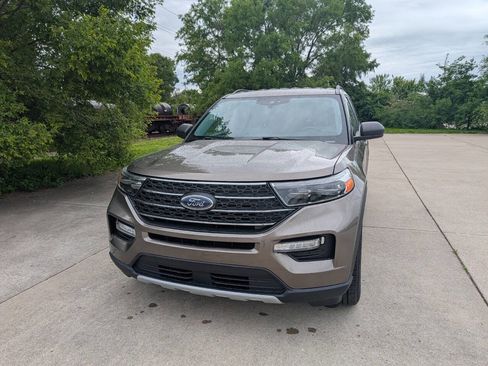 Used 2021 Ford Explorer XLT w/ Equipment Group 202A AWD/4WD image 1