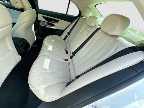 Used 2024 Mercedes-Benz E 350 4MATIC Sedan image 26