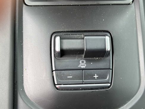 Used 2024 GMC Sierra 1500 AT4X image 13