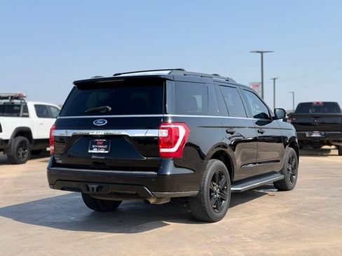 Used 2021 Ford Expedition XLT AWD/4WD image 2