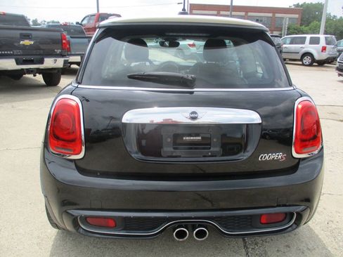 Used 2016 MINI Cooper S FWD image 4