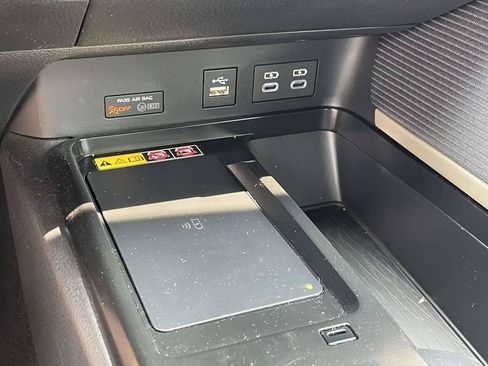 Used 2026 Toyota Camry SE FWD image 19