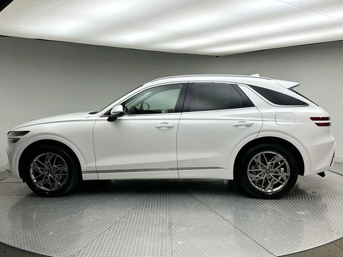 Used 2023 Genesis GV70 2.5T Select w/ Select Package image 2